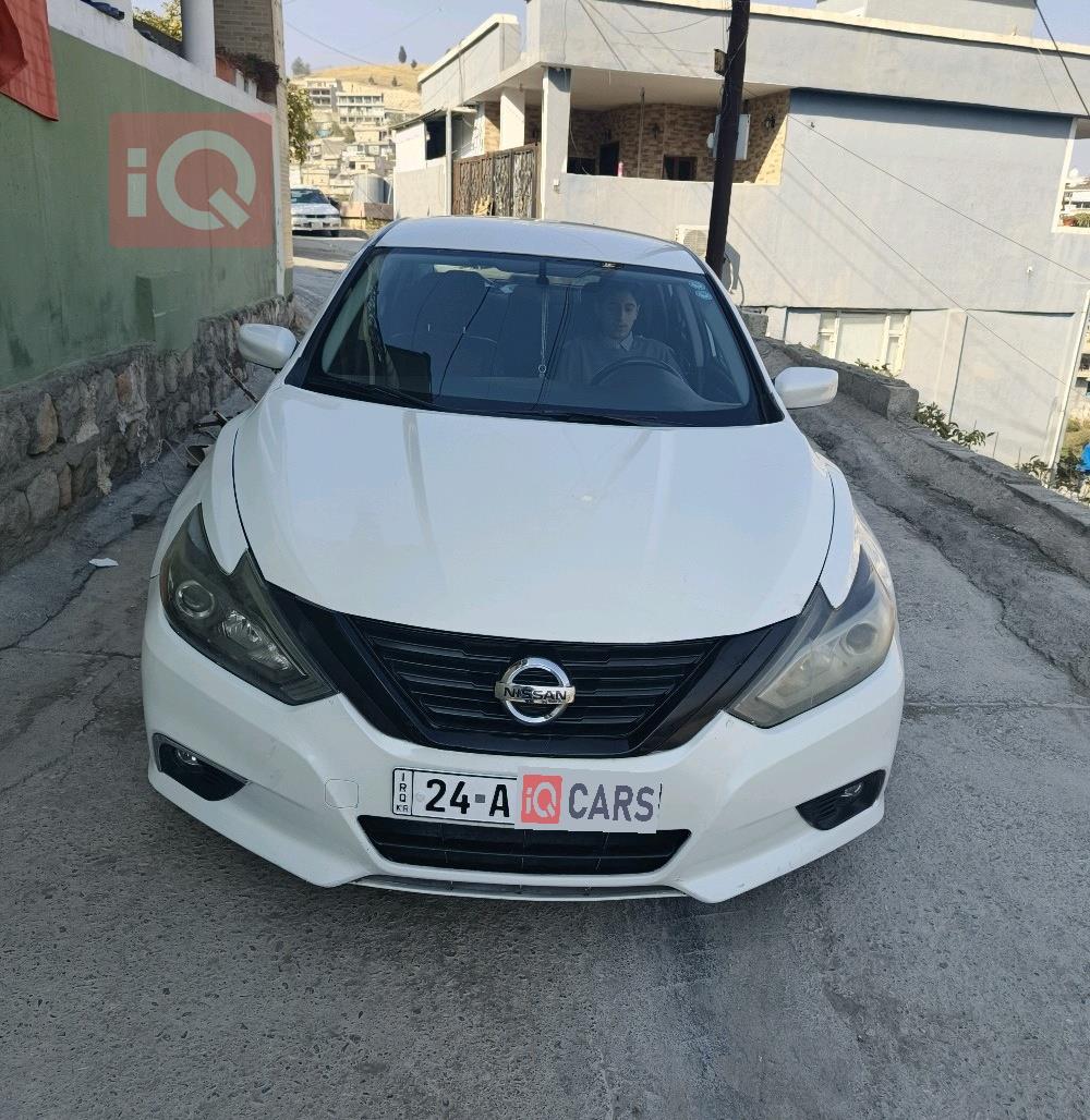 نيسان ألتيما